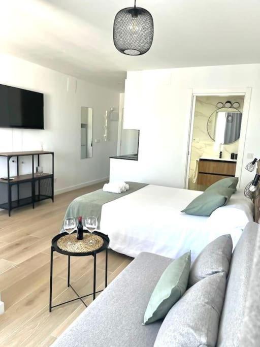 Luxury Views Downtown Apartment Alicante Bagian luar foto