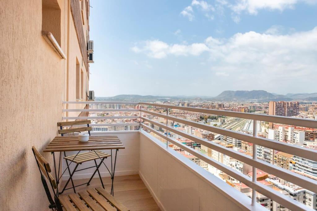 Luxury Views Downtown Apartment Alicante Bagian luar foto